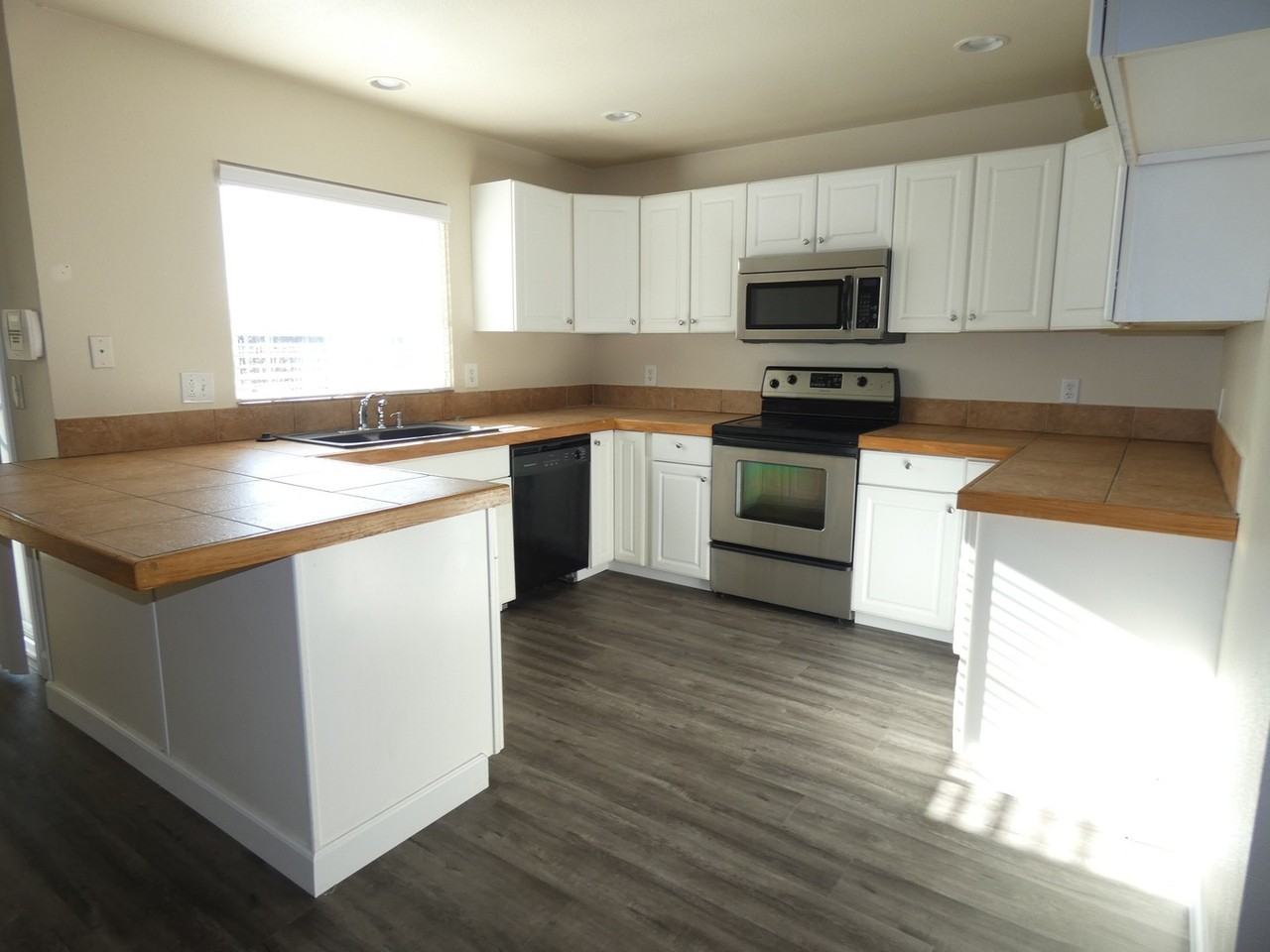 622 Wigeon Way - Photo 5 of 11