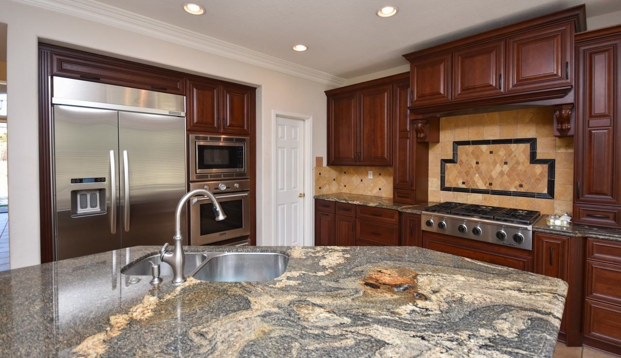 4985 Eucalyptus Ln - Photo 7 of 25