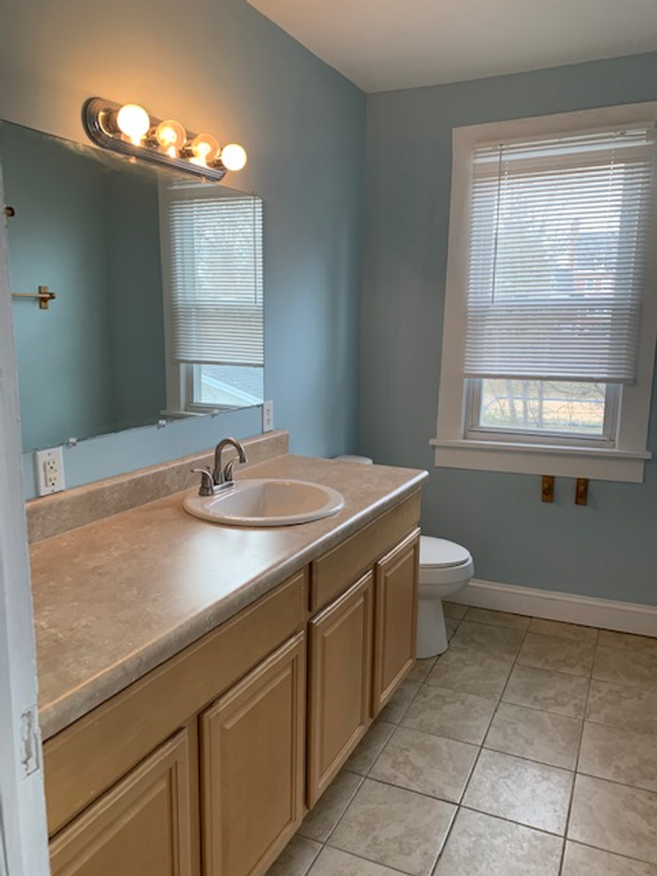 104 Taylor St - Photo 2 of 18