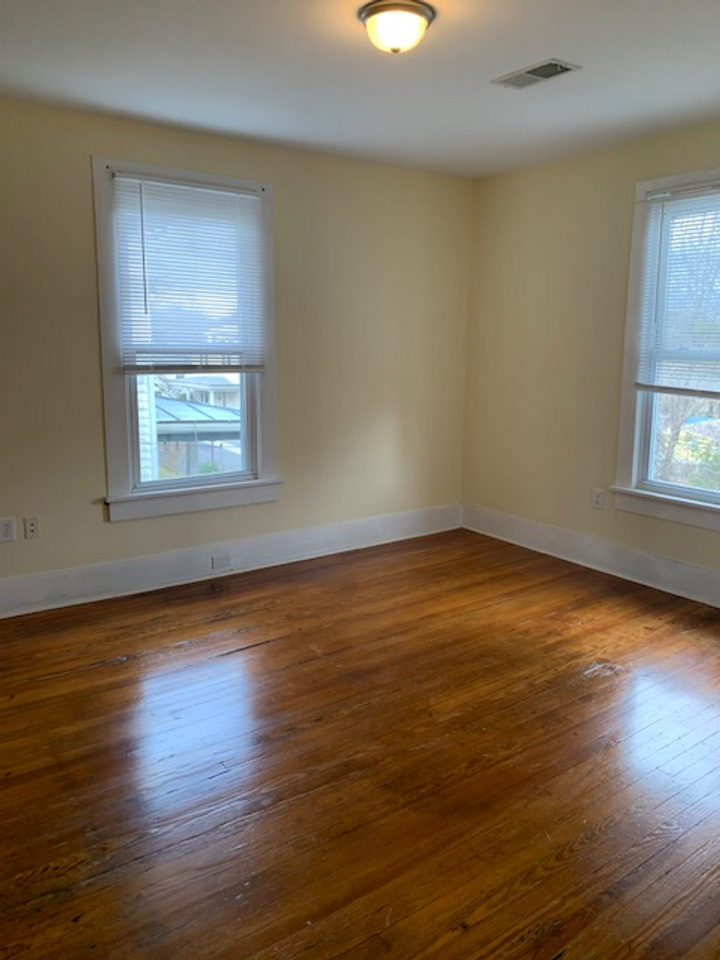 104 Taylor St - Photo 5 of 18