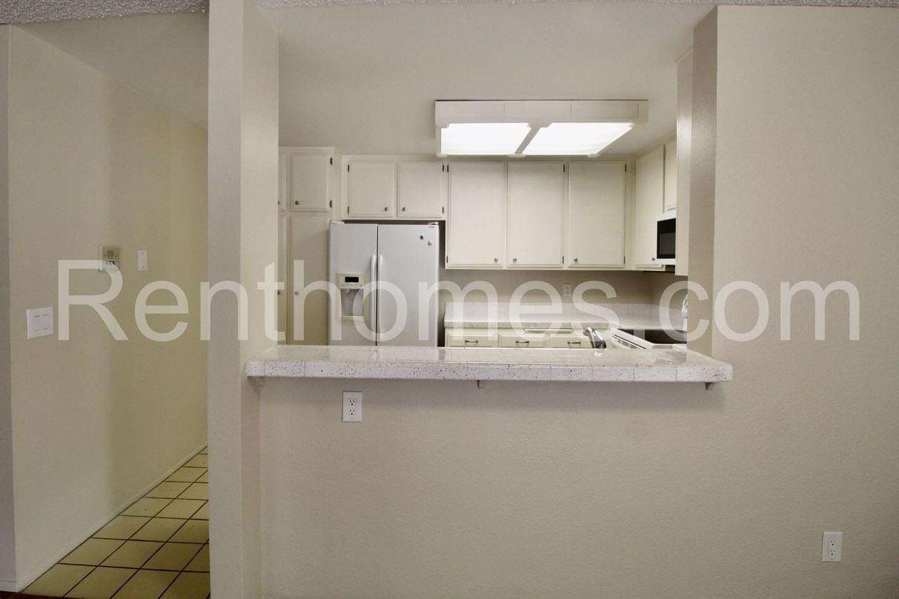6747 Friars Rd - Photo 7 of 27