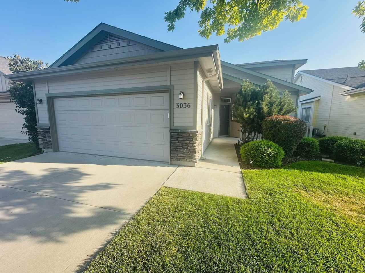 3036 W Sheryl Dr - Photo 5 of 50