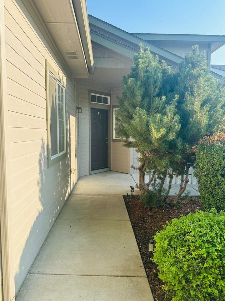 3036 W Sheryl Dr - Photo 6 of 50