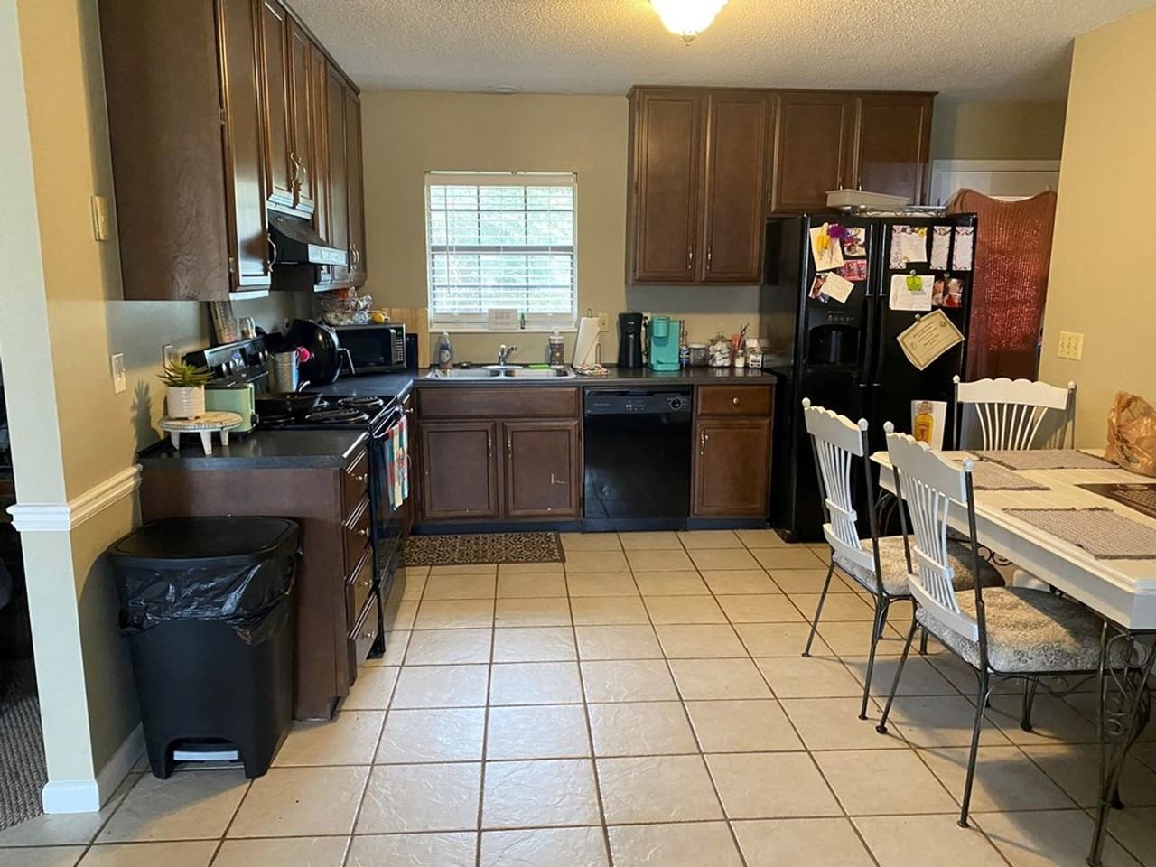 126 Glenwood Ave - Photo 3 of 6