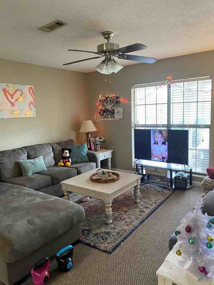 126 Glenwood Ave - Photo 6 of 6