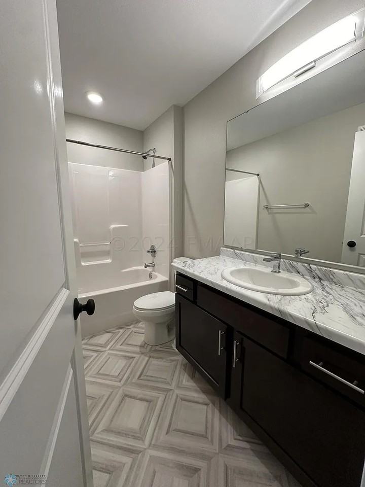 5827 41st St S #1 - Photo 4 of 9