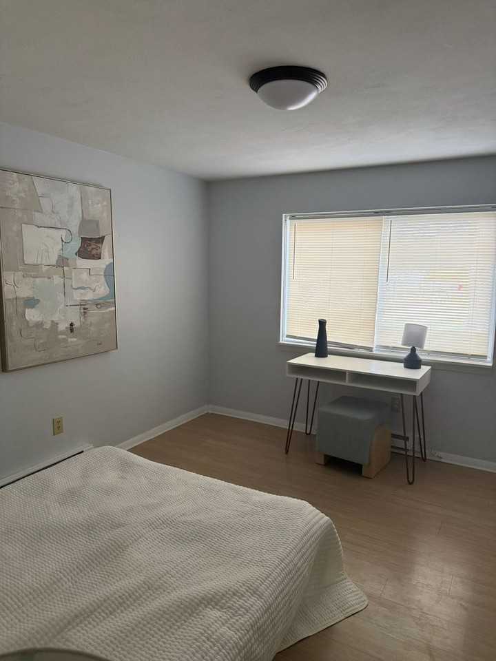 1671 Main St - SREC Leicester - Photo 6 of 13