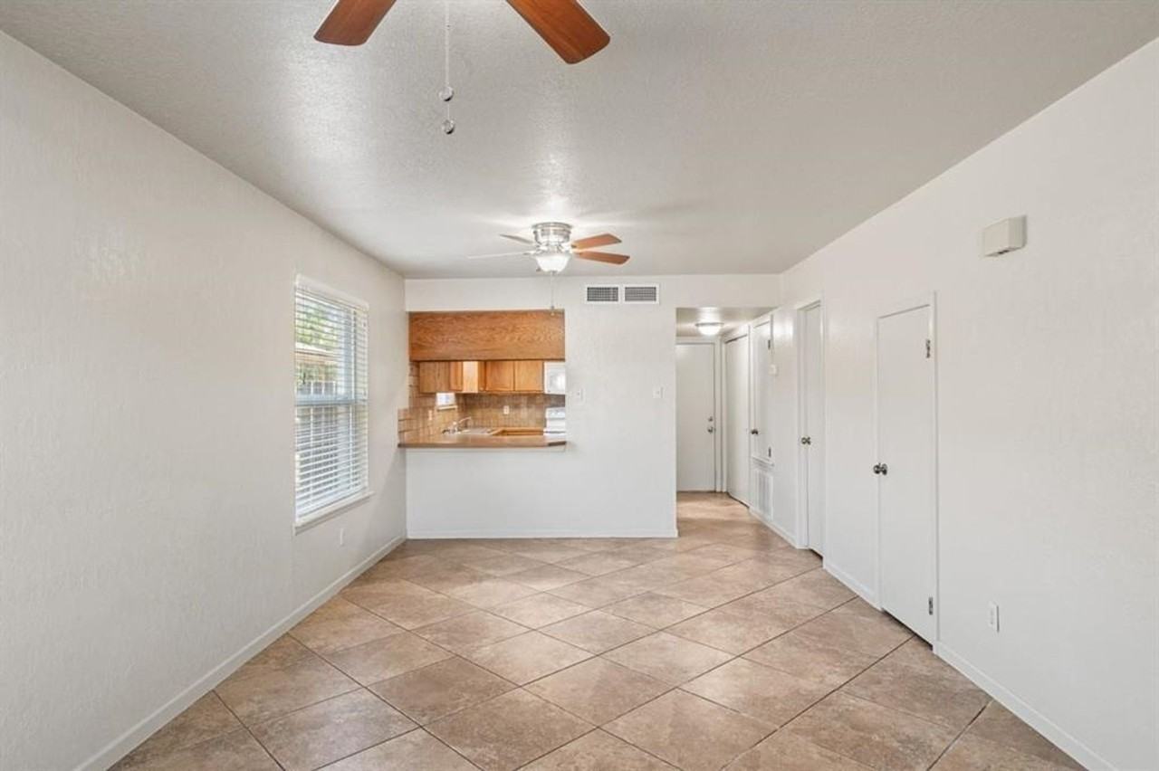 115 Rhonda St Apt C - Photo 5 of 18