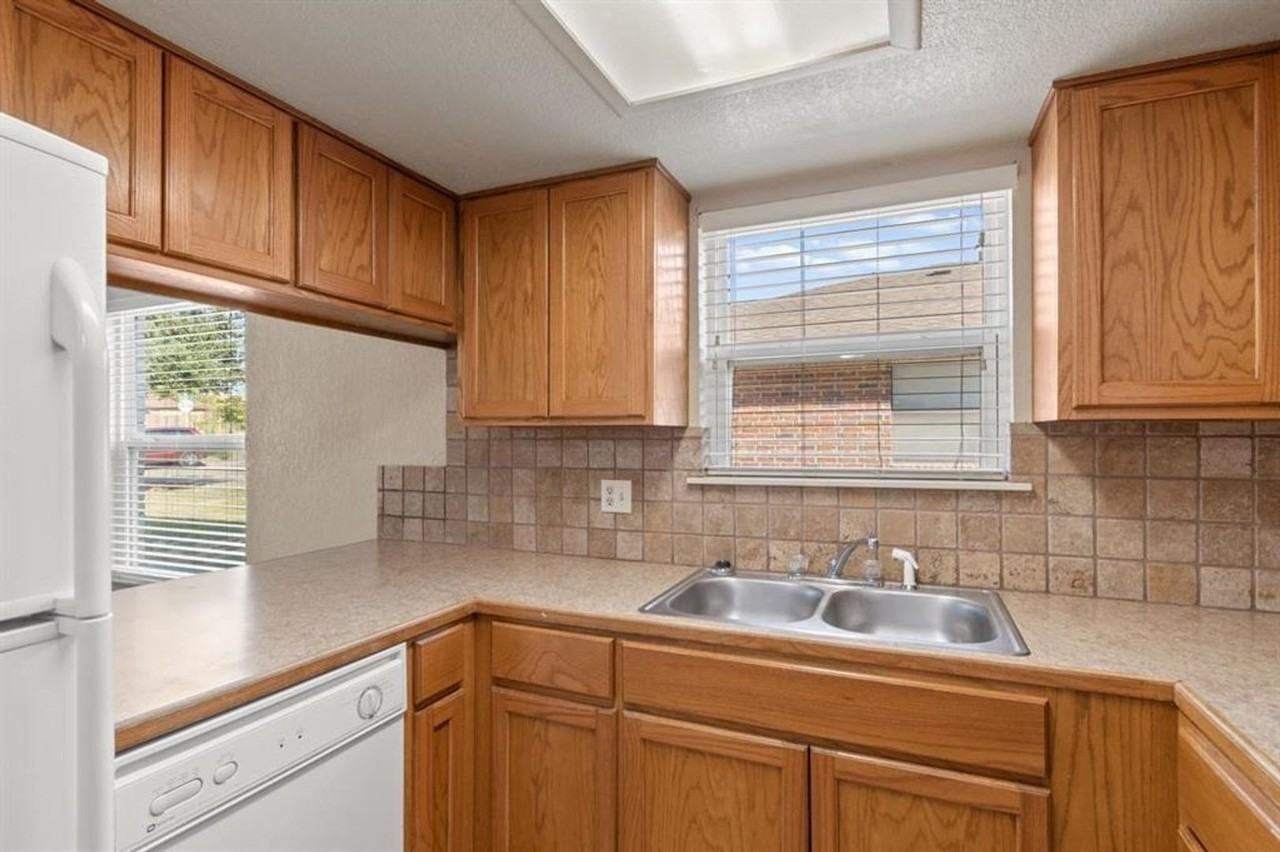 115 Rhonda St Apt C - Photo 7 of 18