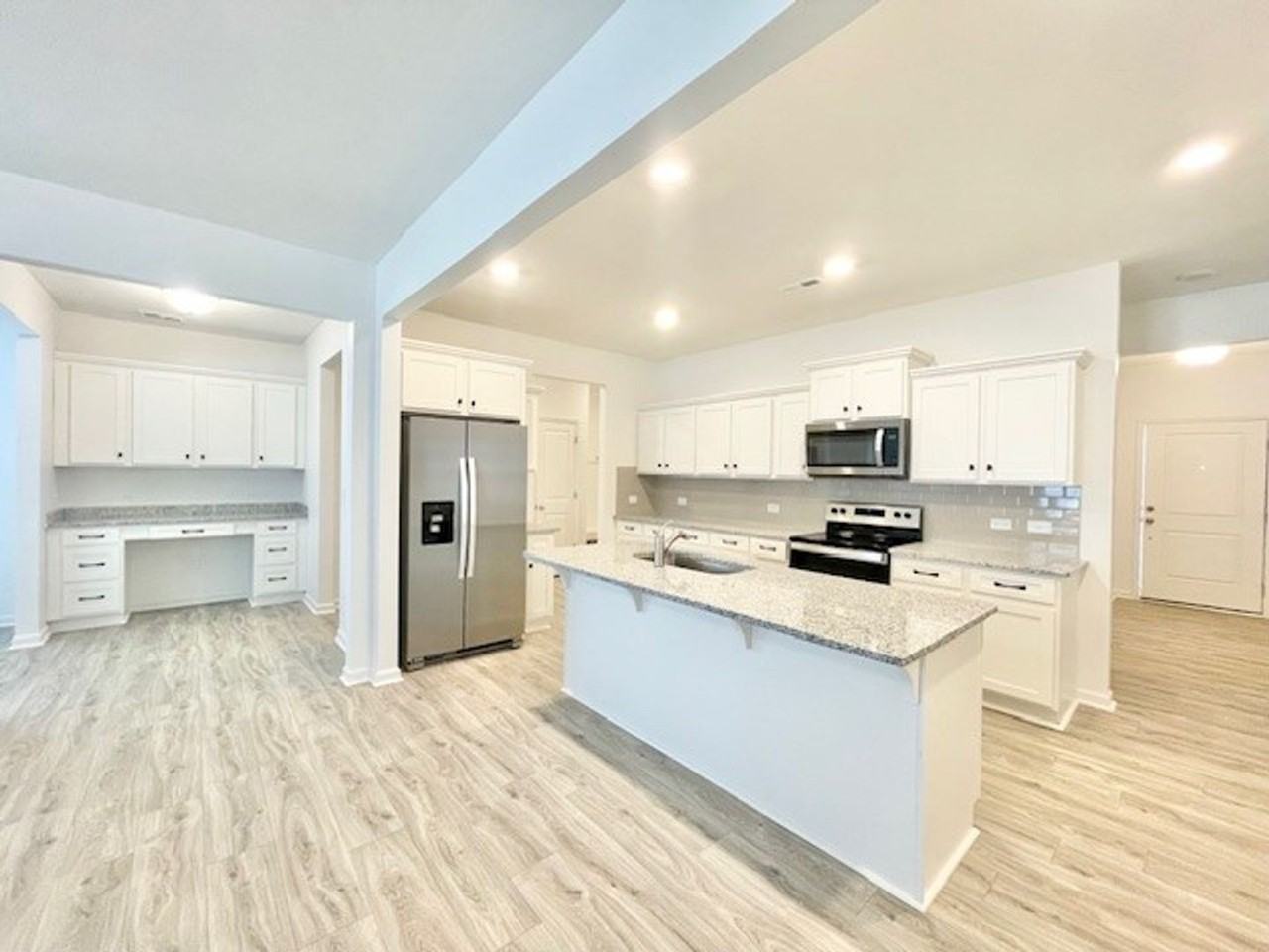 133 Lorcan Ln - Photo 2 of 19