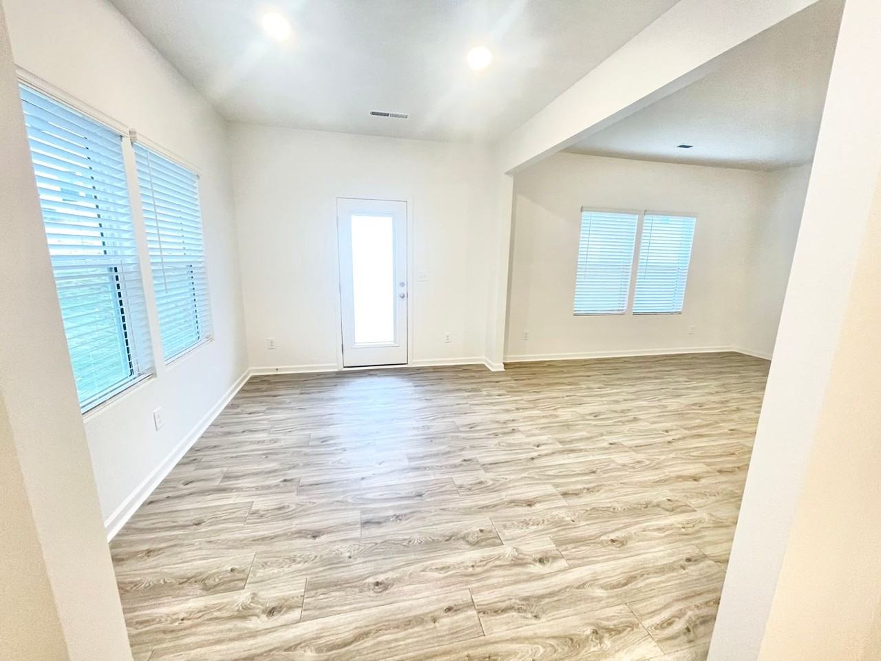 133 Lorcan Ln - Photo 5 of 19