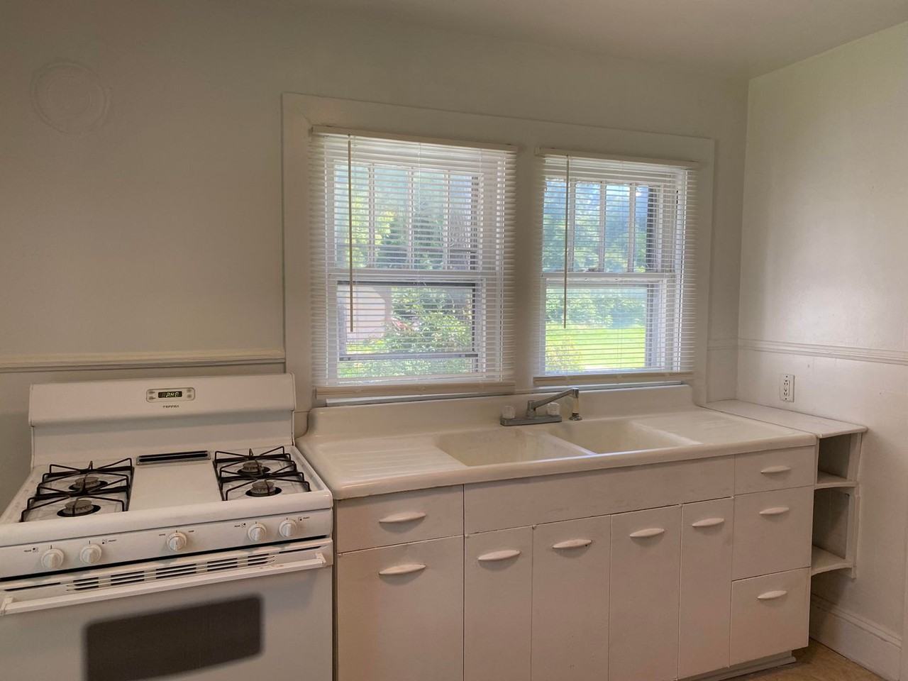 1317 Highland Dr - Photo 6 of 11