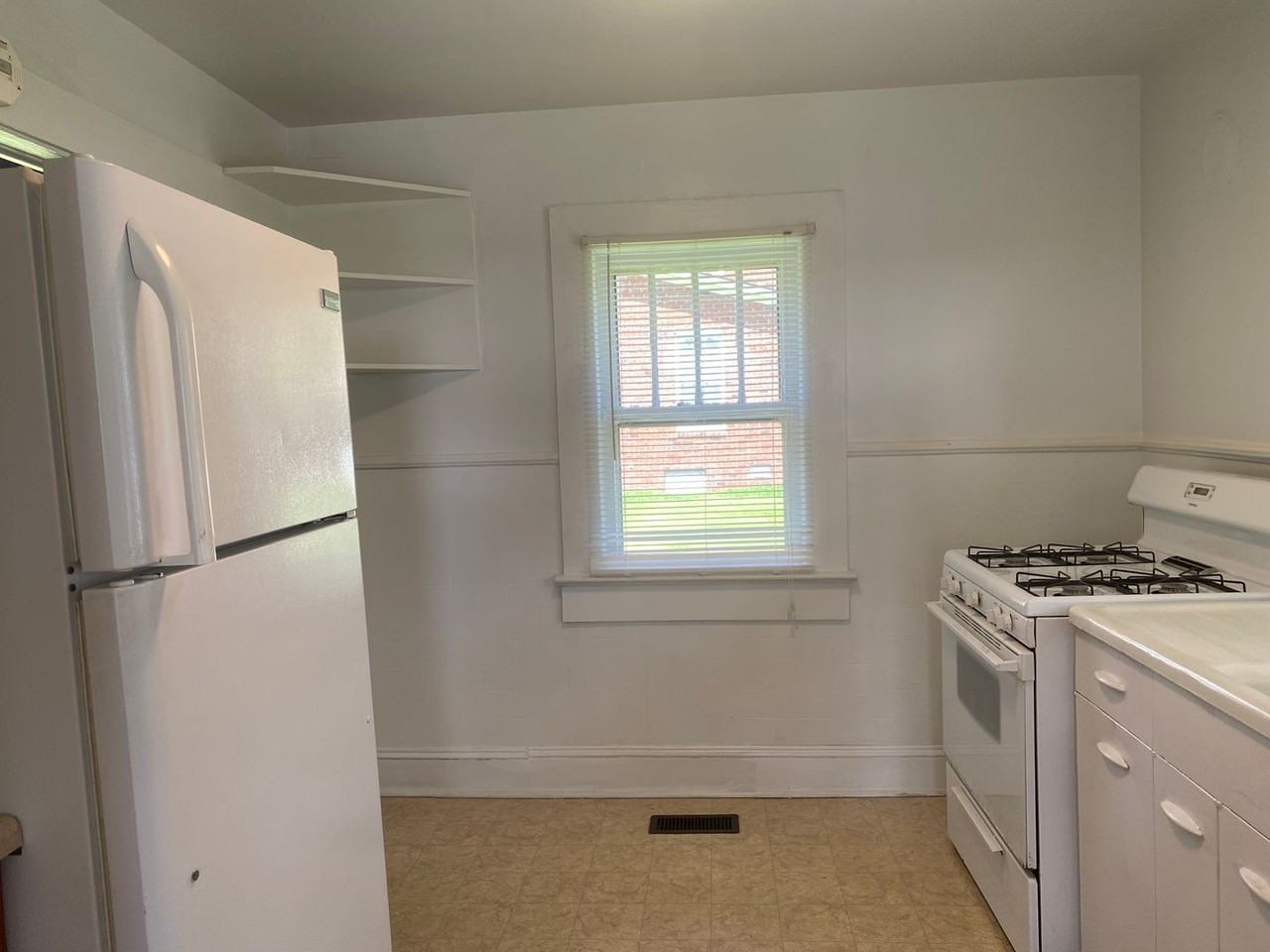 1317 Highland Dr - Photo 7 of 11