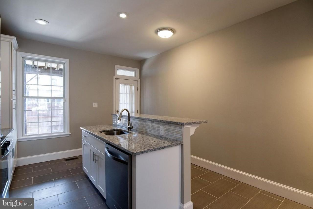 37 S Potomac St - Photo 7 of 28