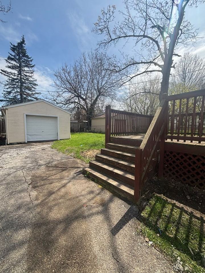 4391 E 139th St - Photo 2 of 12