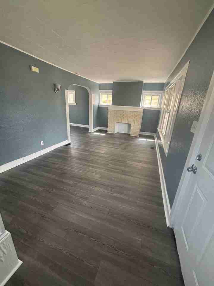 4391 E 139th St - Photo 7 of 12