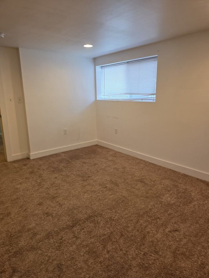 1620 N. 52nd StreetO5M3 #O5M3 - Photo 3 of 13