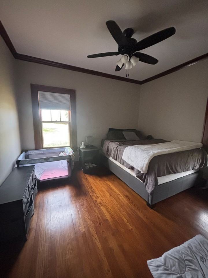 858 4th St - Photo 2 of 5