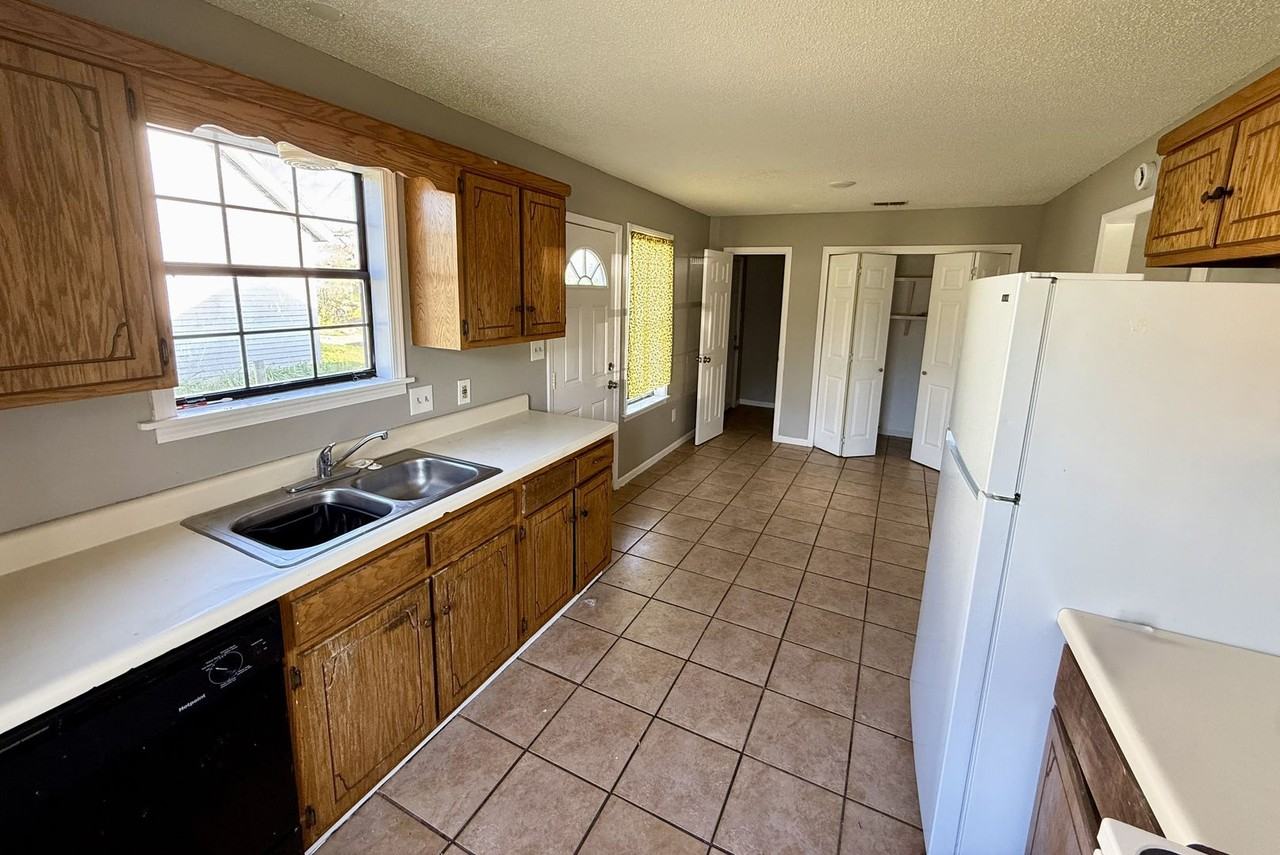 2516 Glenn Pl - Photo 5 of 17