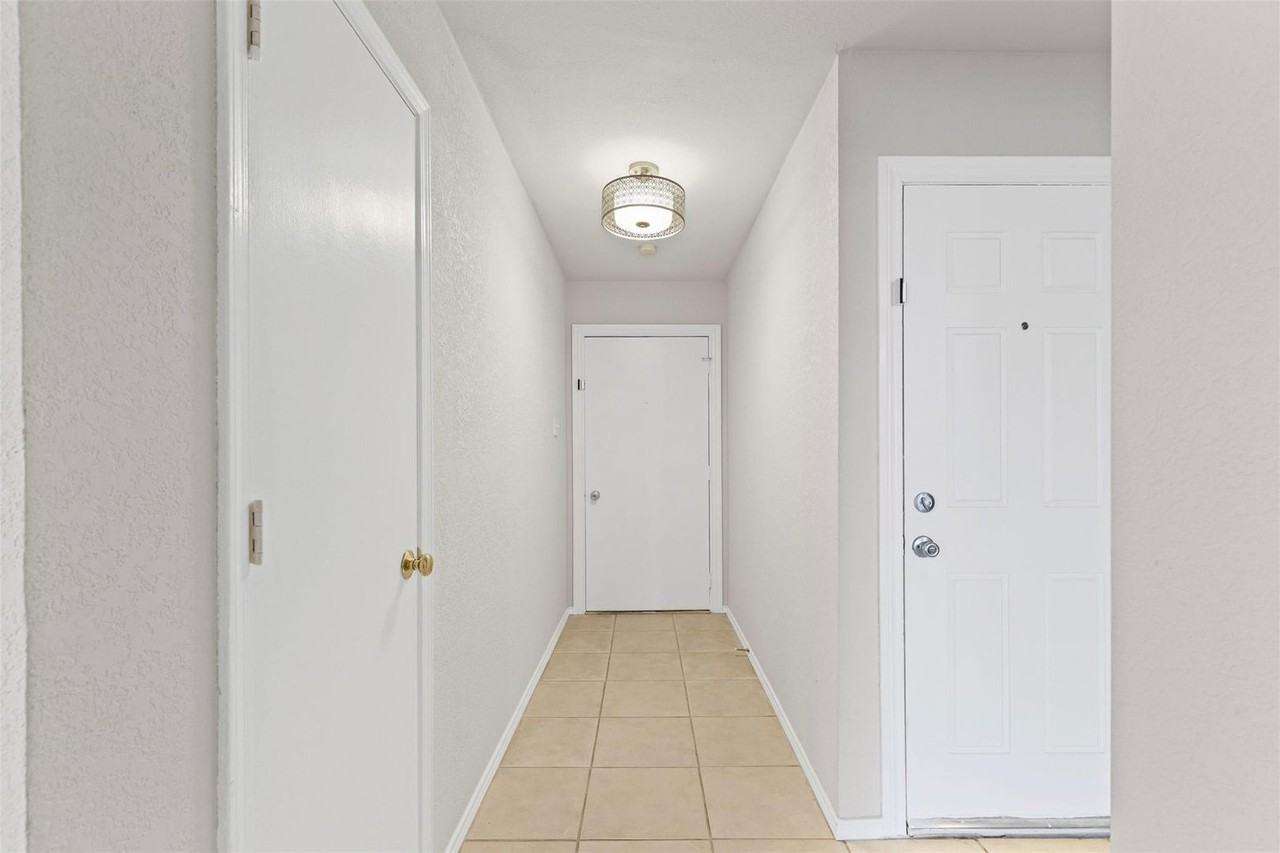 1605 Morningside Dr - Photo 2 of 40