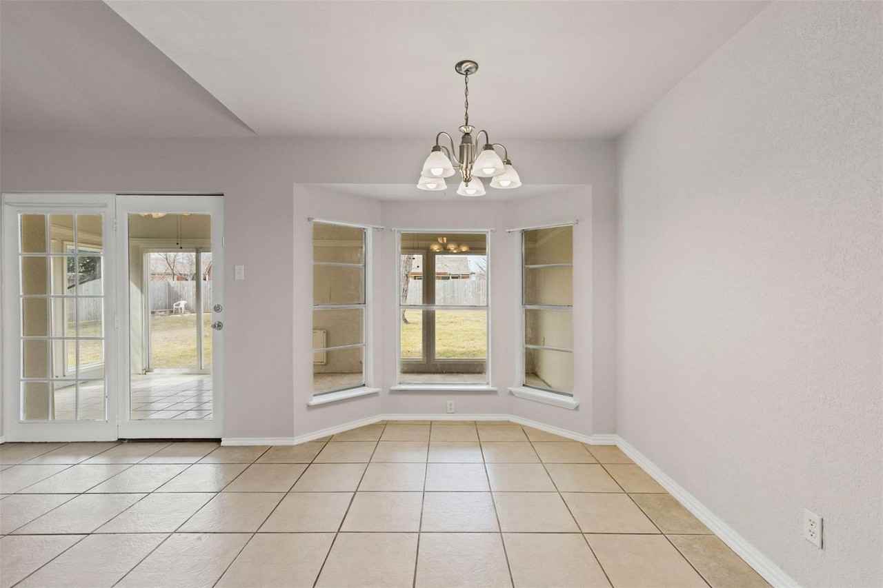 1605 Morningside Dr - Photo 7 of 40