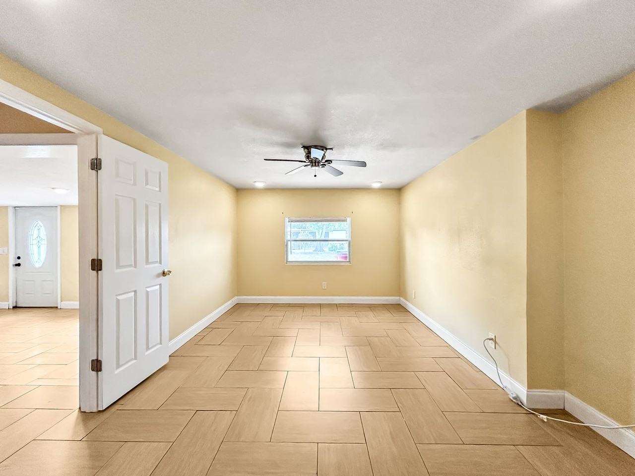 9129 82nd Way - Photo 6 of 15