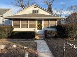 featured image of 3906 Hoyt Ave