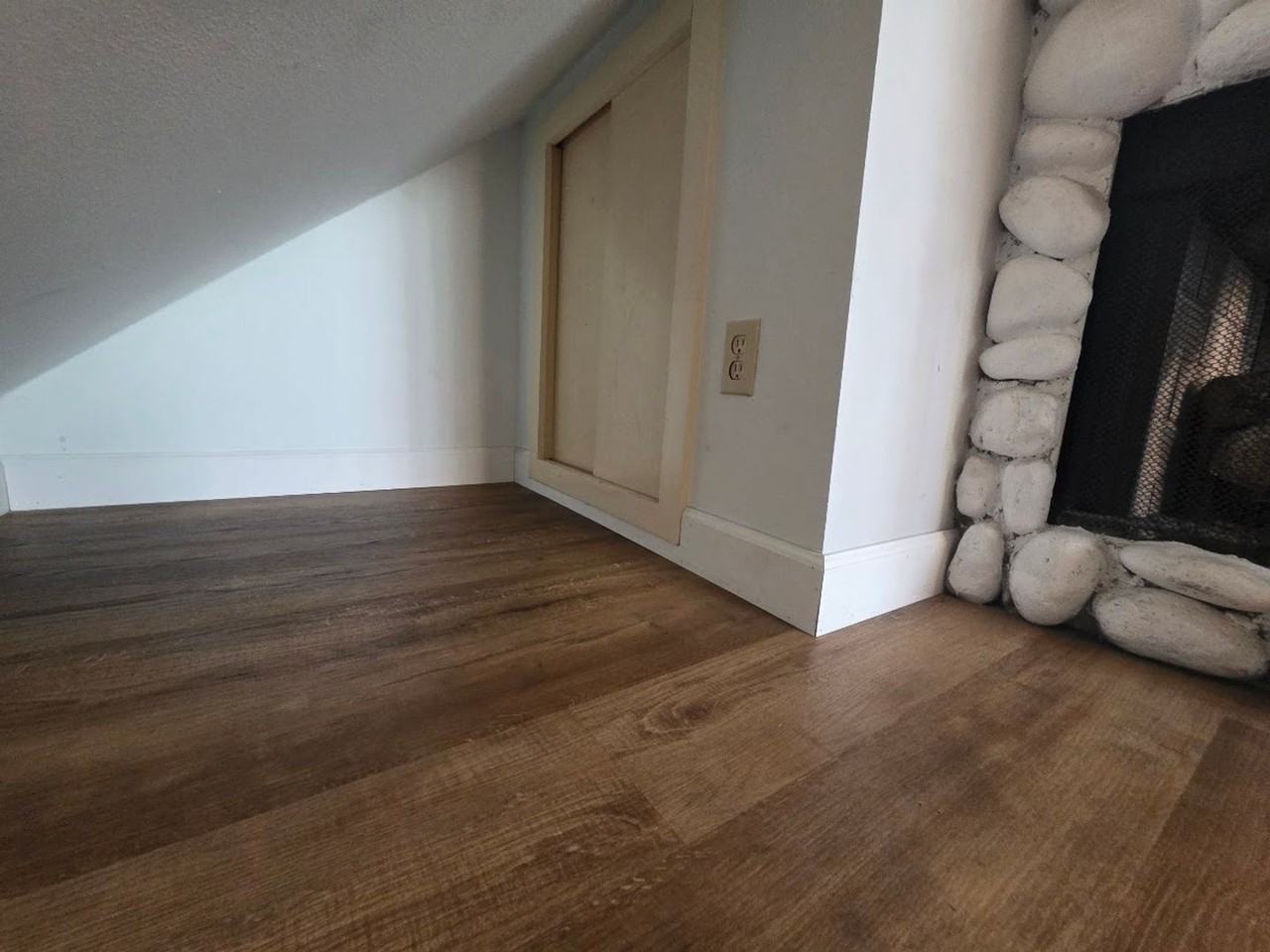 436 Lime Ave #4 - Photo 4 of 34