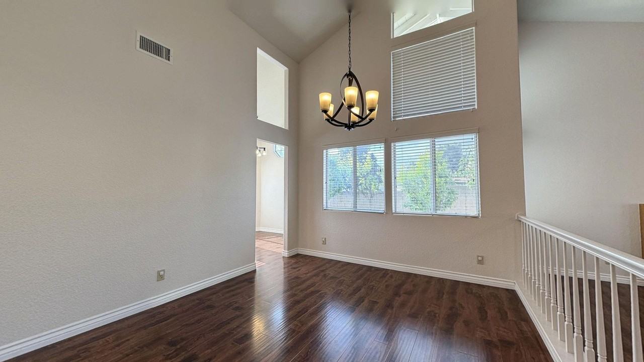 11487 Via Capri - Photo 6 of 29