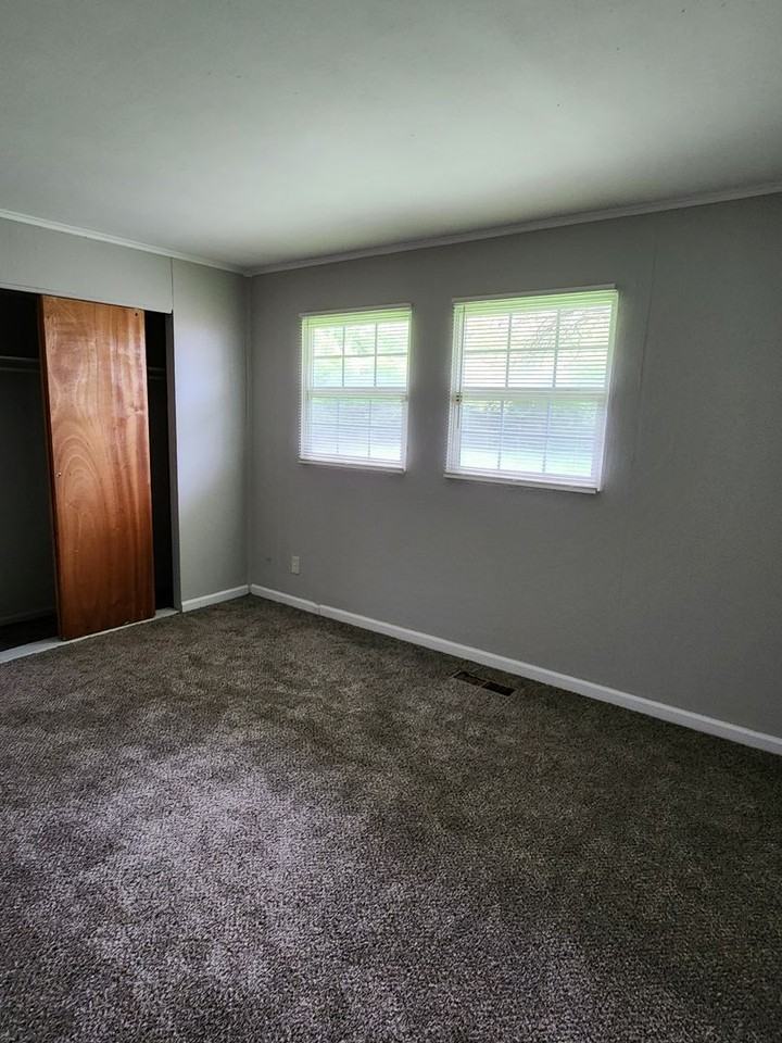 3640 Yellowstone Ave - Photo 5 of 16