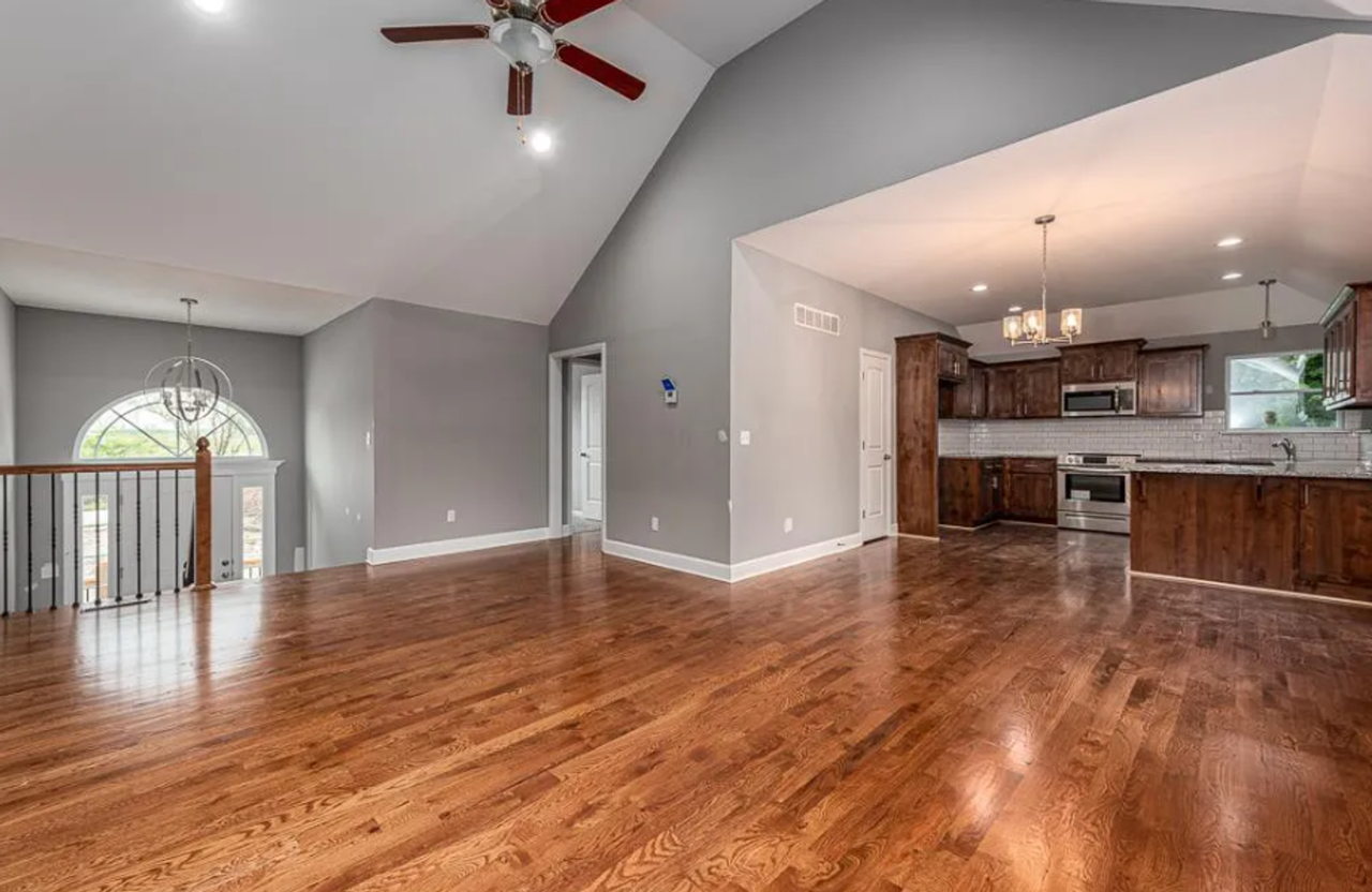 4766 Lakecrest Dr - Photo 3 of 23