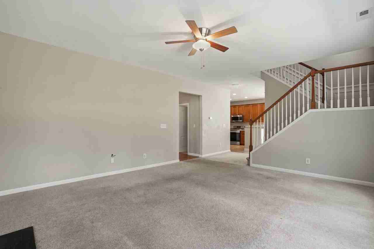 12625 Honeychurch St - Photo 4 of 27