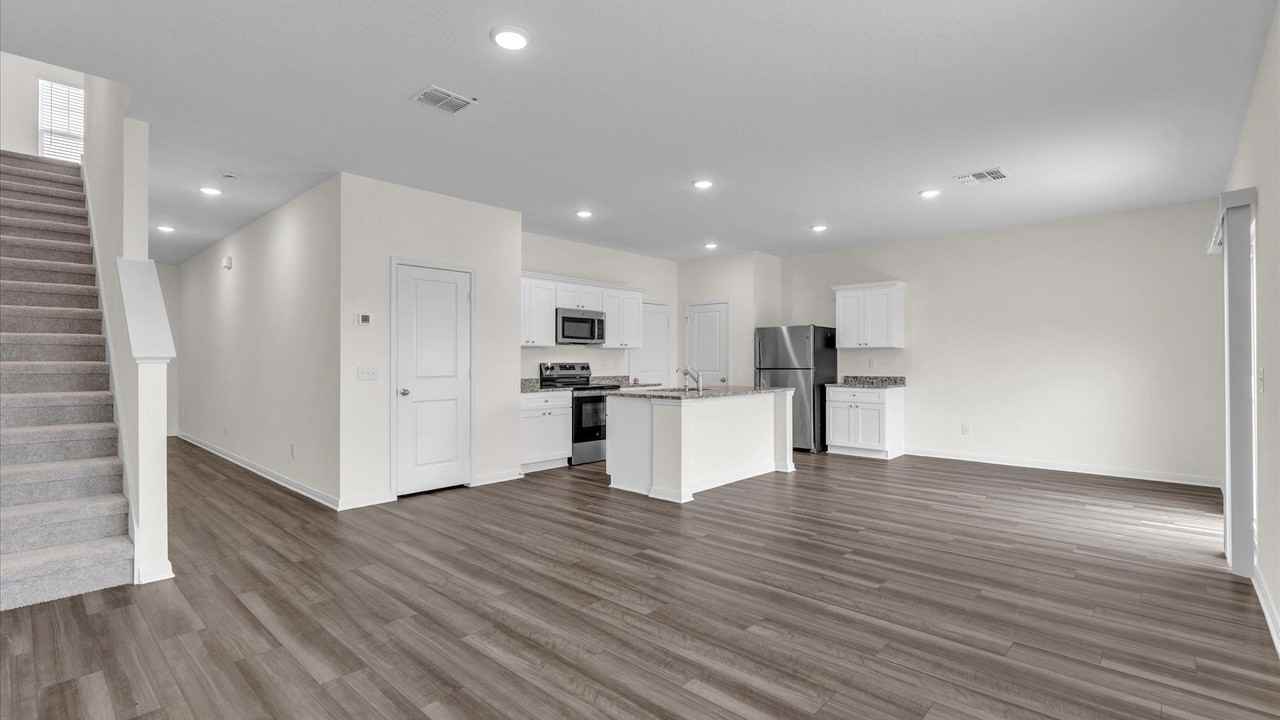 7730 Fox Xing - Photo 6 of 33