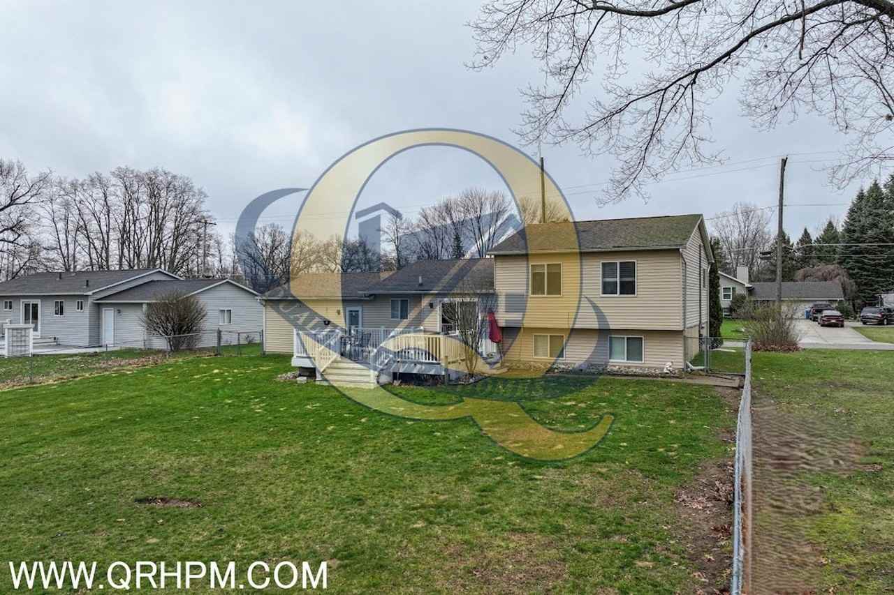 921 Byram Lake Dr - Photo 6 of 10