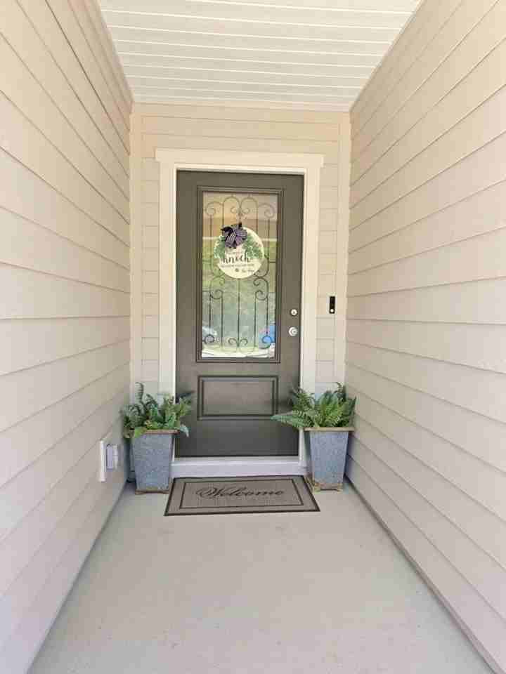 11189 Buckner Ln - Photo 2 of 29