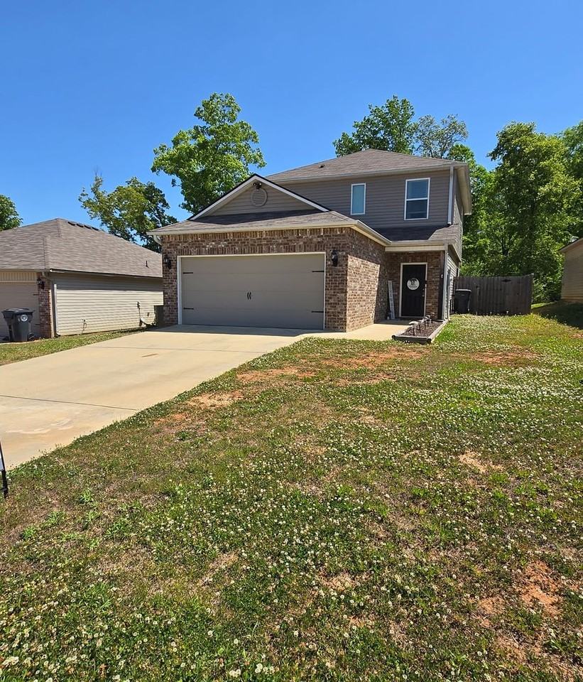 221 Highland View Dr - Photo 2 of 2