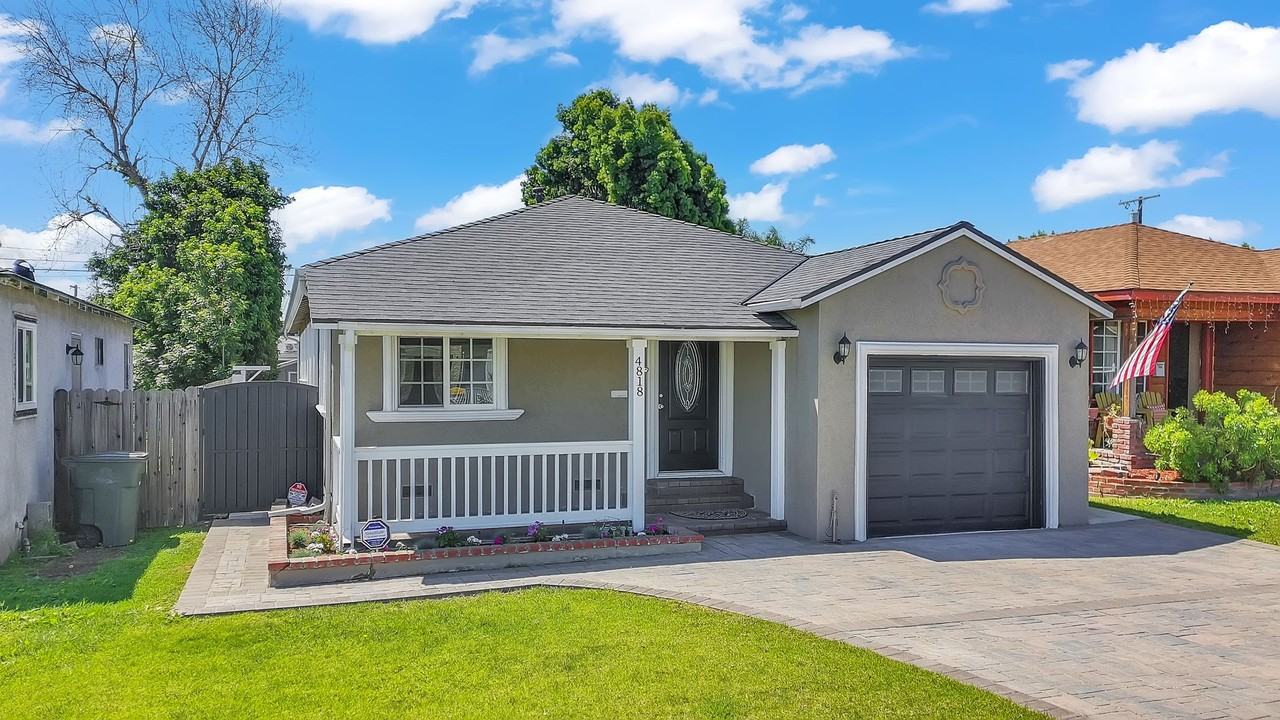 4818 W 138th St - Photo 2 of 33