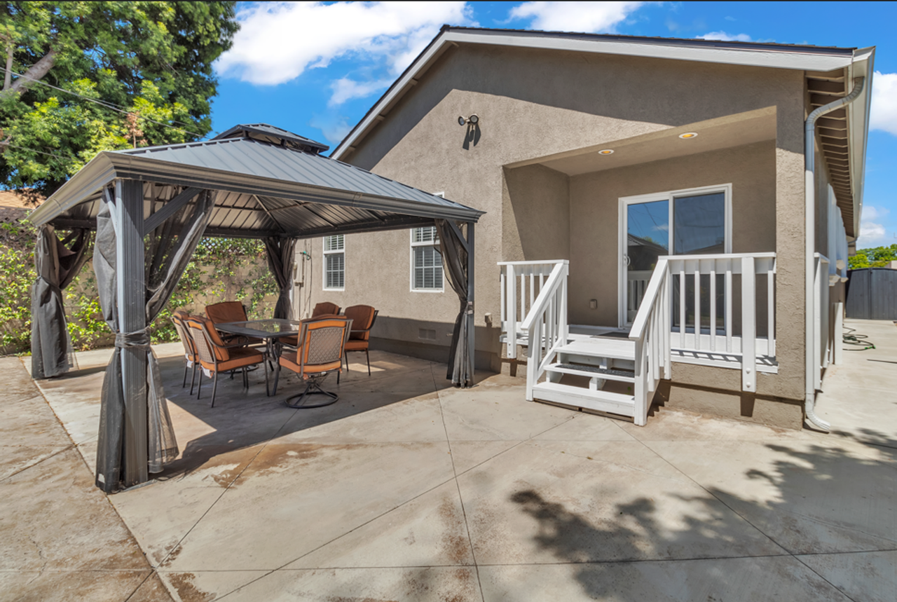 4818 W 138th St - Photo 3 of 33