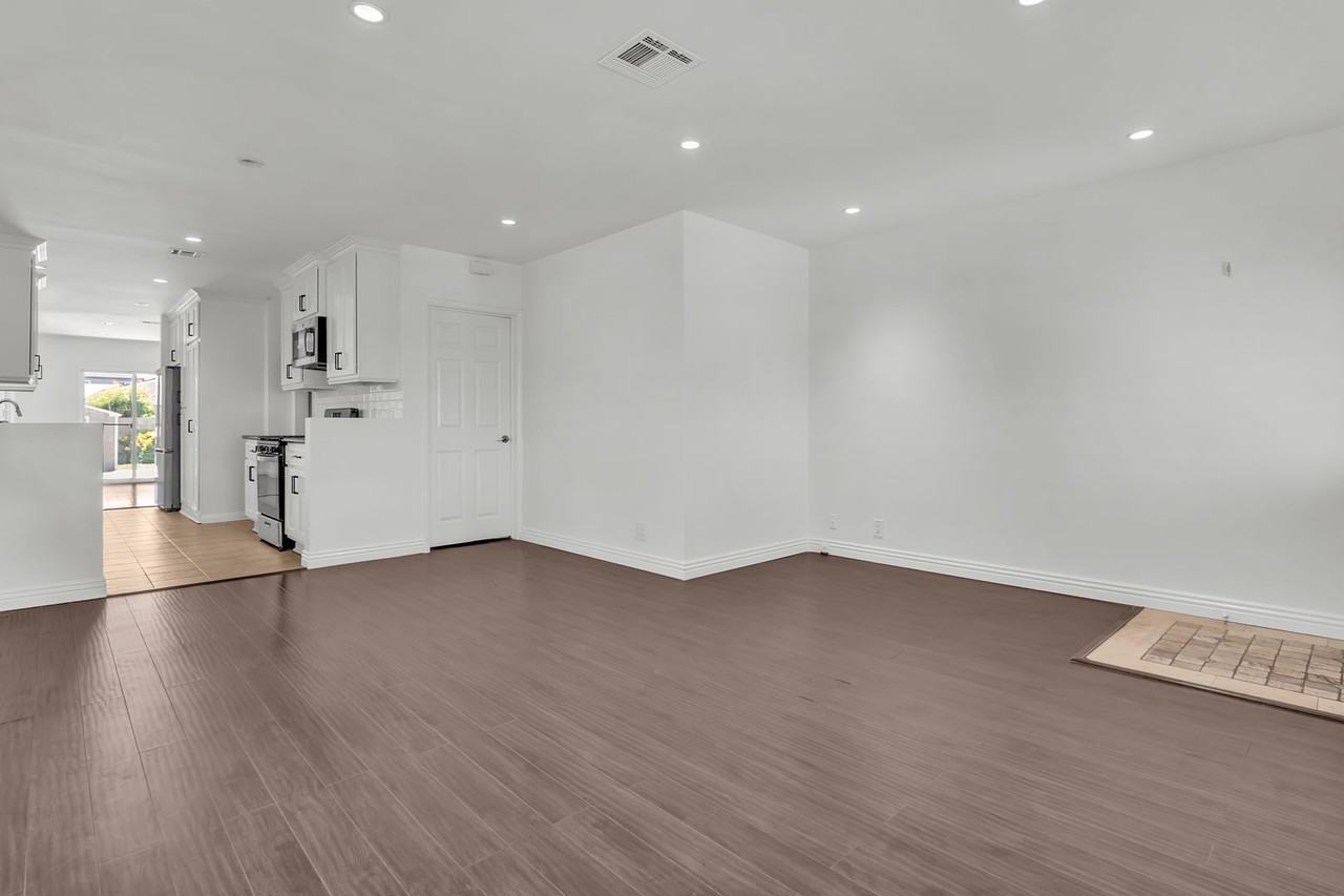 4818 W 138th St - Photo 7 of 33