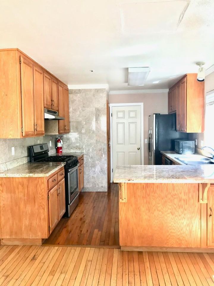 8908 Gravenstein Way - Photo 5 of 13