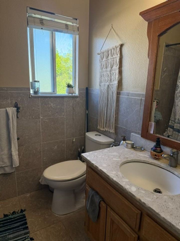 8908 Gravenstein Way - Photo 7 of 13