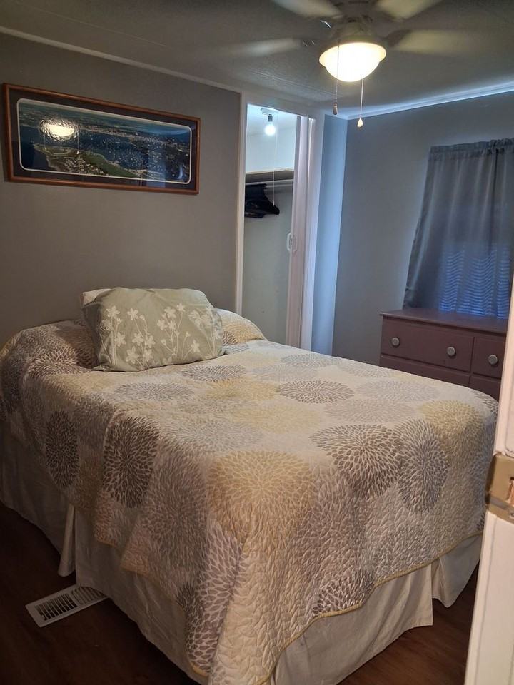 8071 Dinsmore St - Photo 5 of 14