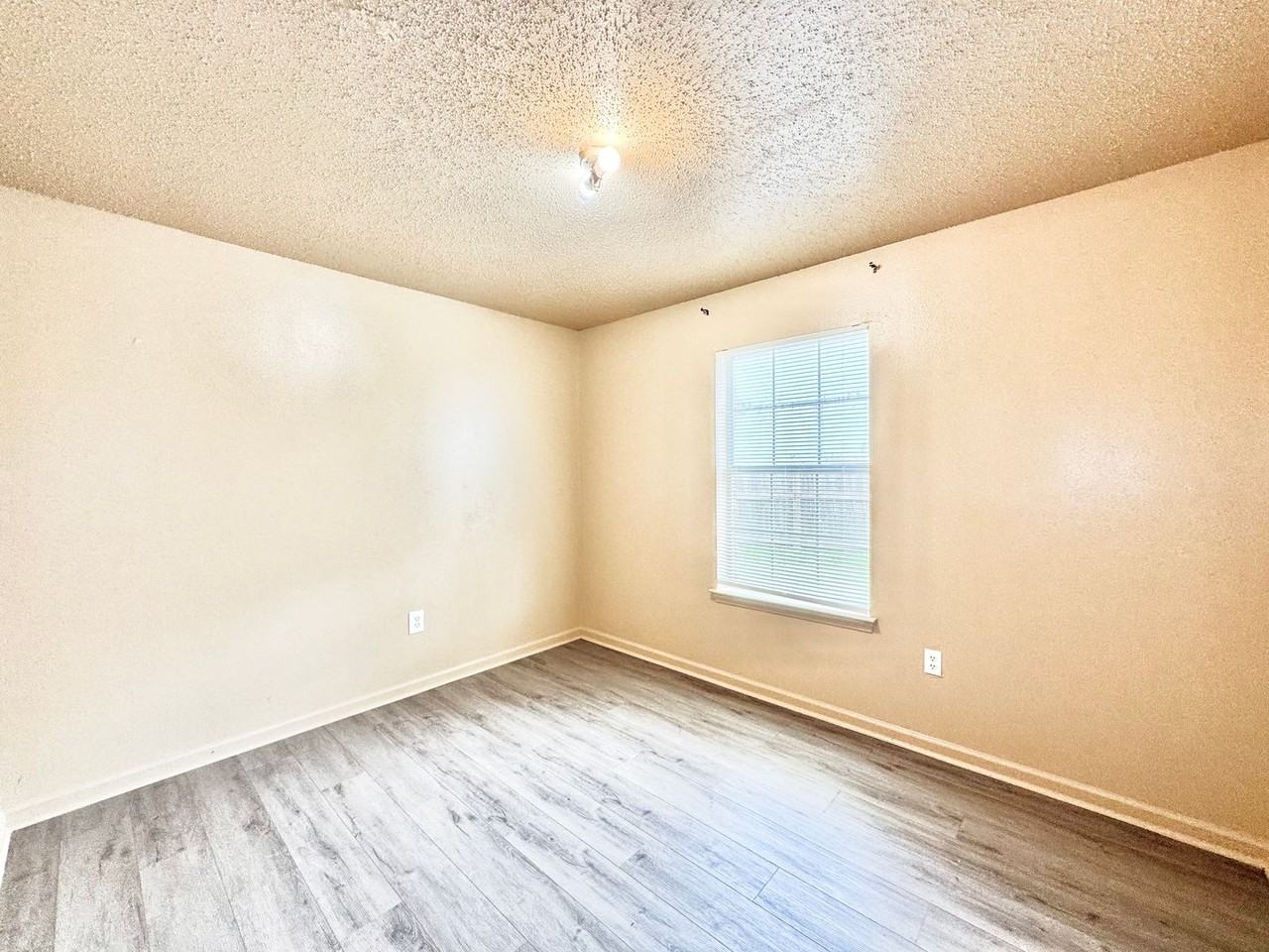 1411 Cottondale Dr #A - Photo 6 of 14