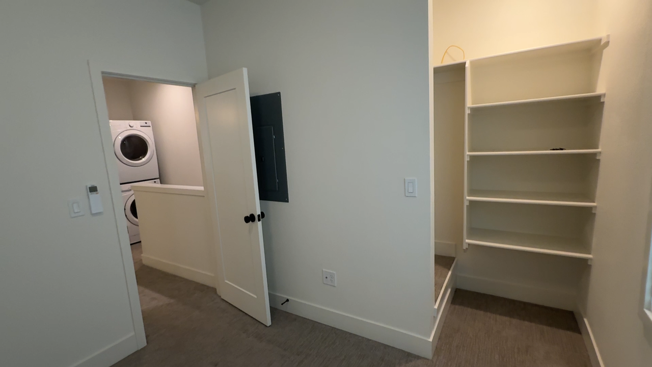 7026 Se Duke St #B - Photo 5 of 11