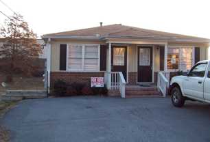 5911 5913 Peco - Photo 1 of 1