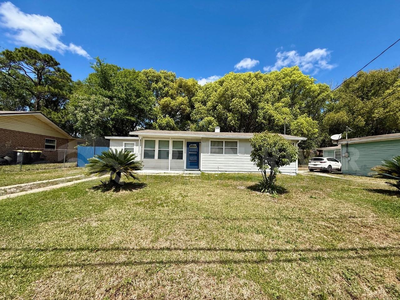 4623 Suffolk Ave - Photo 2 of 34