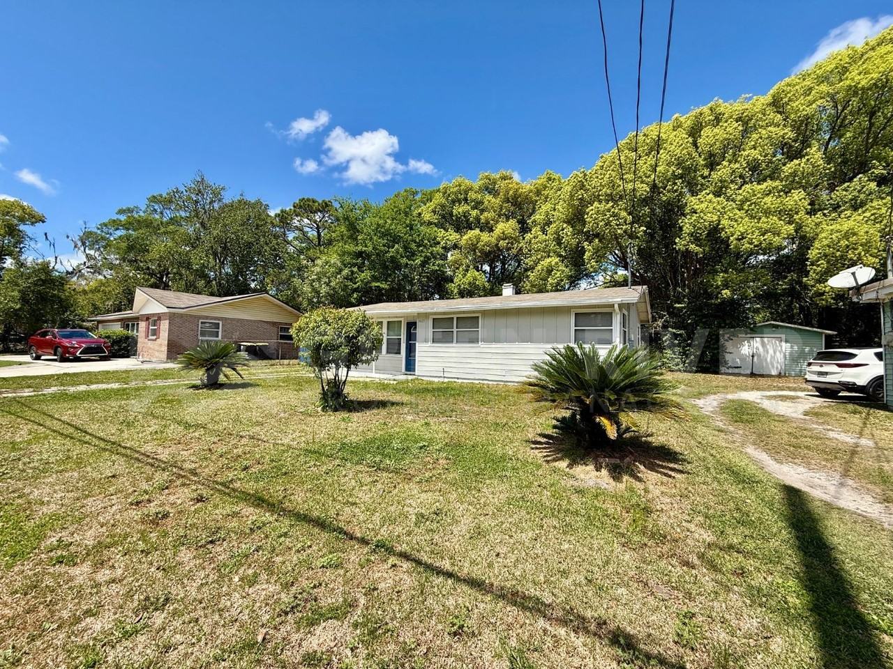 4623 Suffolk Ave - Photo 3 of 34
