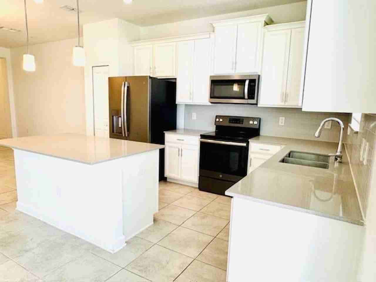 2918 Theme St - Photo 5 of 18