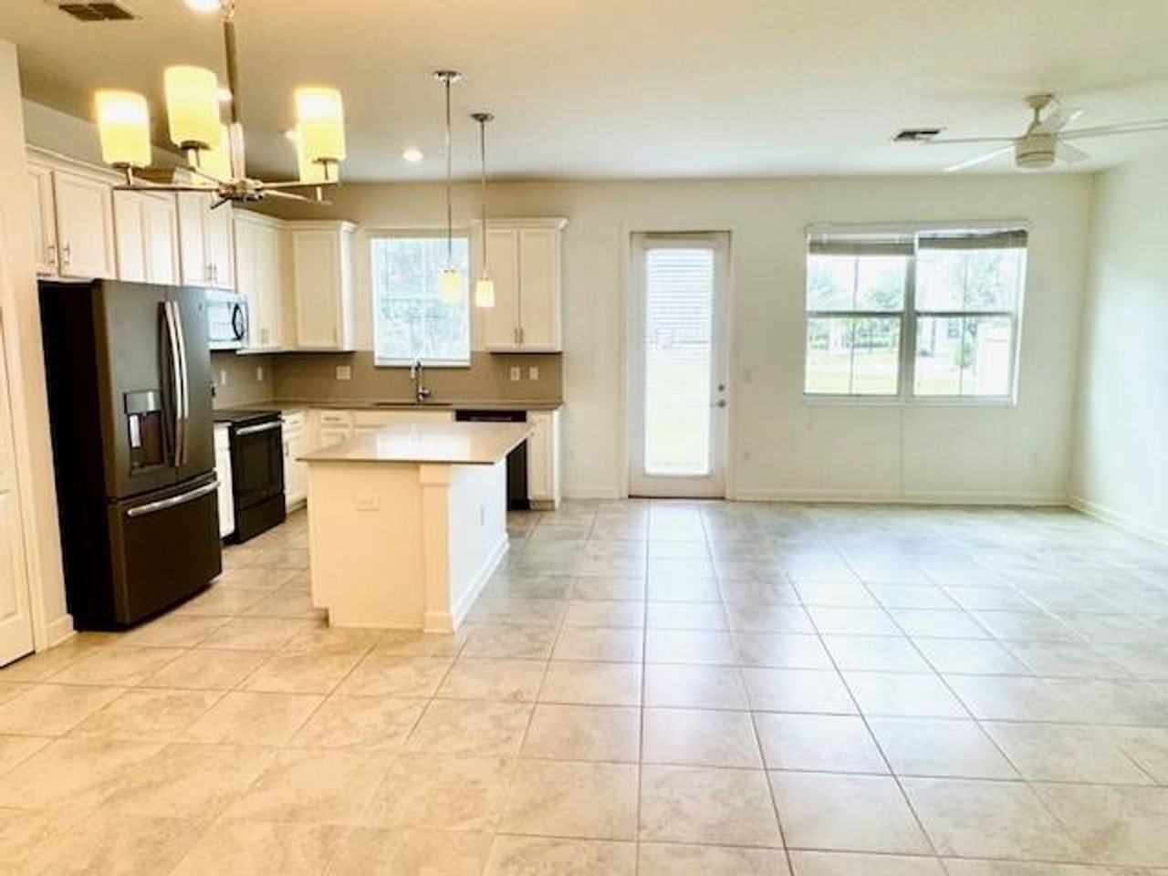 2918 Theme St - Photo 6 of 18