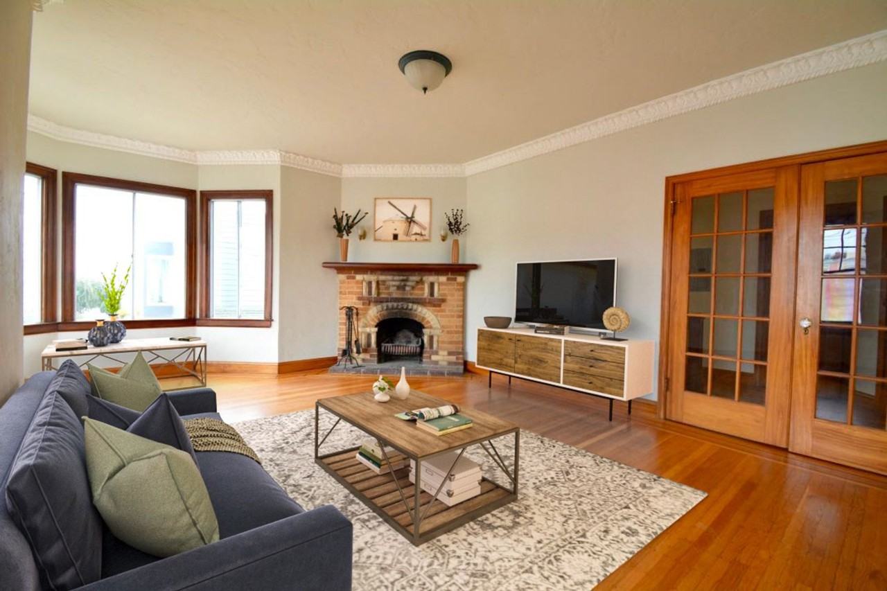 2401 32nd Ave - Photo 2 of 29